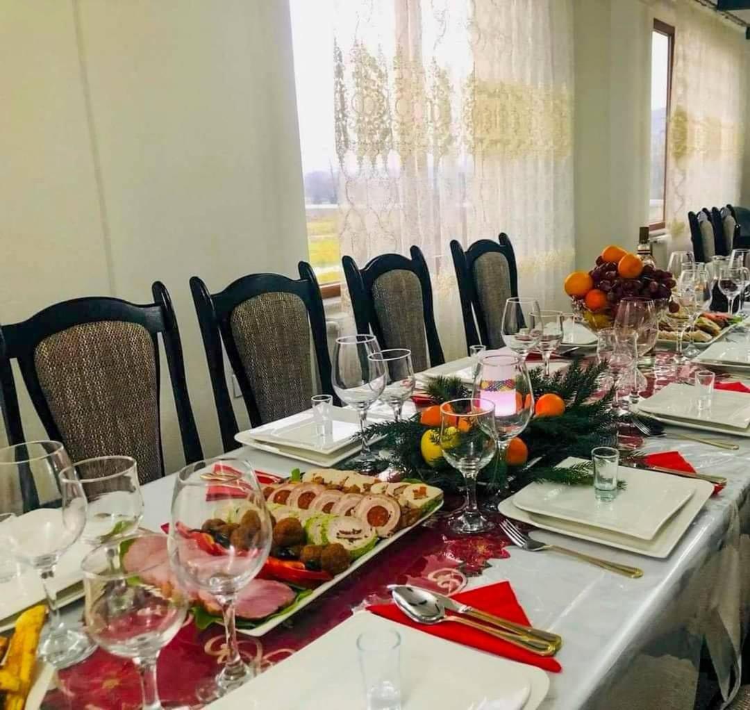 Hotel Casa Vadeanu Sighetu Marmaţiei Esterno foto