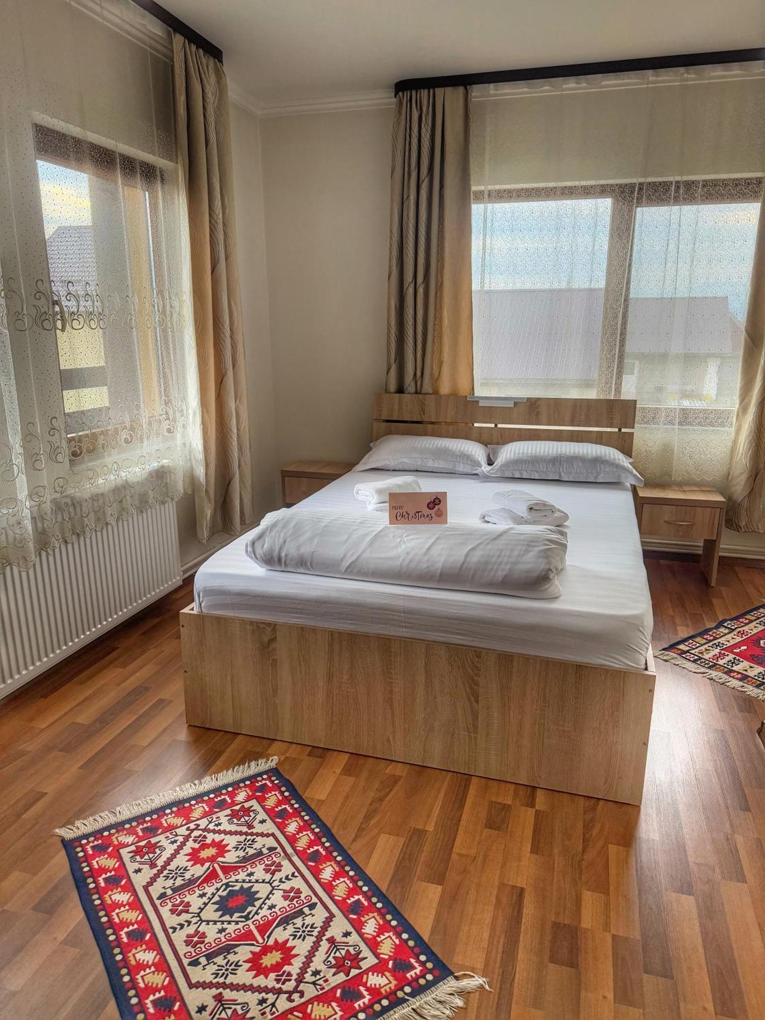 Hotel Casa Vadeanu Sighetu Marmaţiei Esterno foto